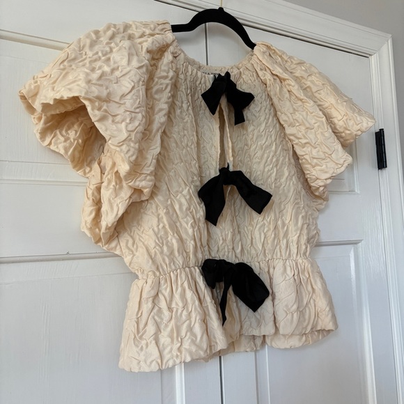 Ulla Johnson Babette Top in Creme Size 6 Puff Sleeve Bow Closure Classic Crinkle - Picture 8 of 17